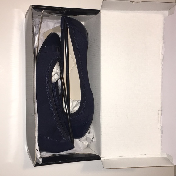 *SALE* Alfani Jemah Ballet Flats Navy Neoprene - Picture 4 of 4